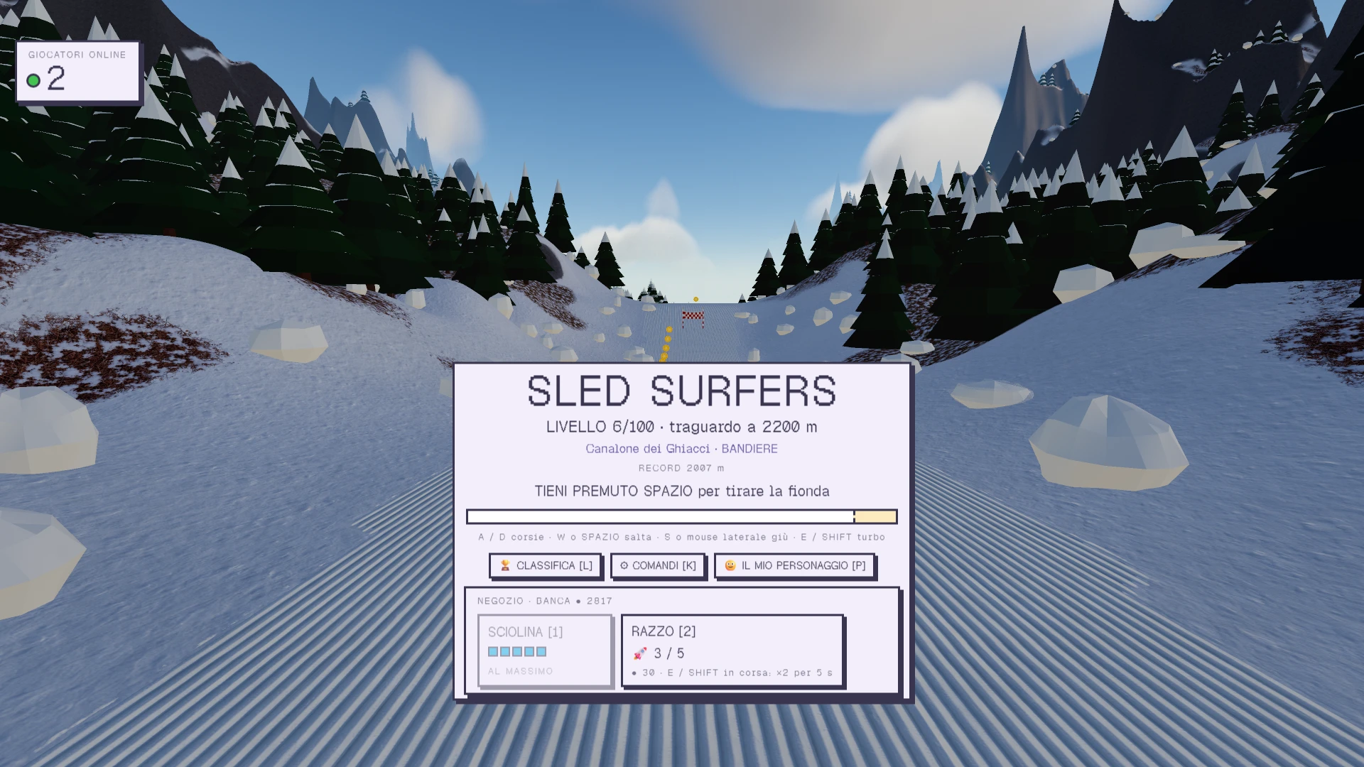 Sled Surfers - Avventura. A snowy mountain valley with evergreen trees and peaks in the background. A game interface for "SLED SURFERS" displays level information, game controls, and player stats, with "GIOCATORI ONLINE" showing 2 players connected in the top left corner. Taken when the game first came out, on October 31, 2026.